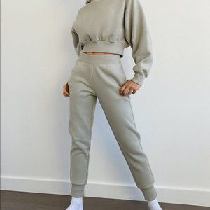 Aritzia Cozy AF Perfect Pocket Sweatpant